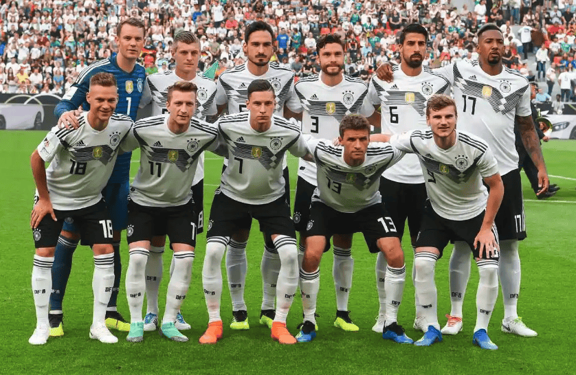 9Games-转折点尤文图斯绝杀压哨，德国杯冲刺阶段攻防权衡，引发热议，阵容厚度经受考验的简单介绍